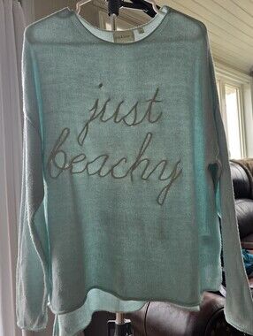 Mia & Tess "Just Beachy" Mint Lightweight Tunic.Embroidered. Small. Oversized